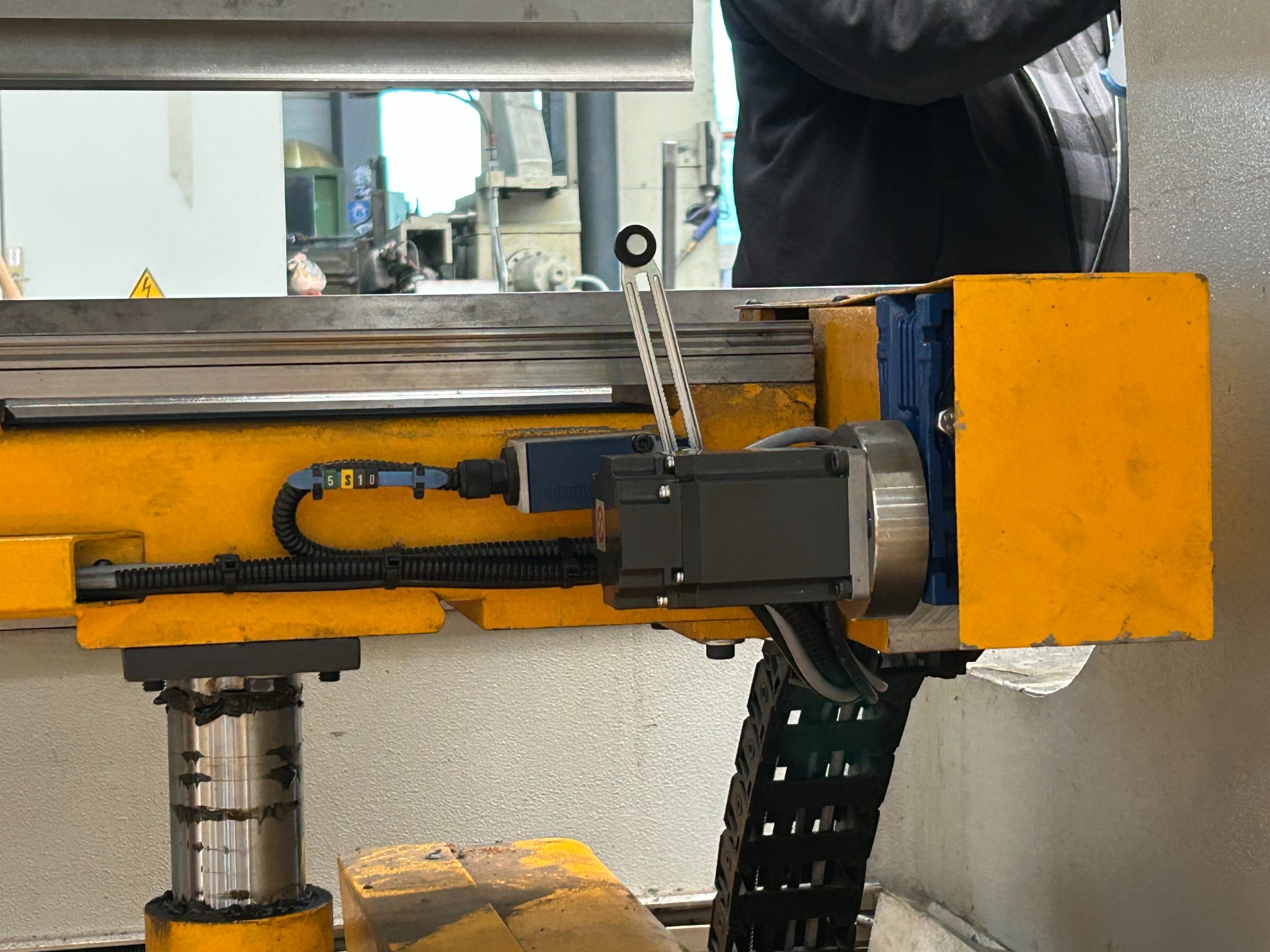 Neuer Z-Achsen-Motor am Hinteranschlag